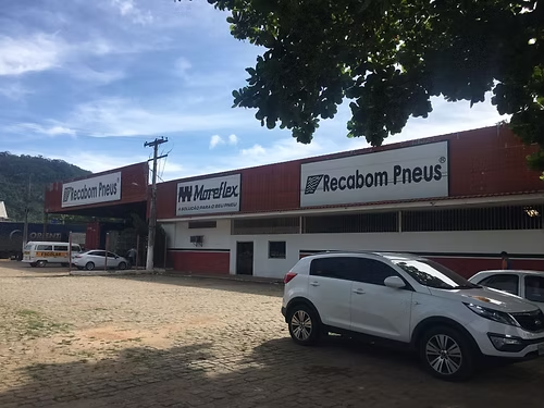 Unidade da reformadora Recabom Pneus